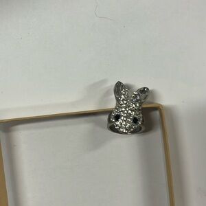Silver sparkly bunny ring